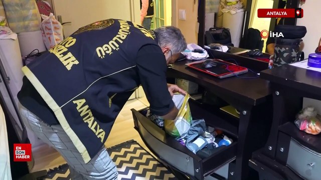 Antalya'da fuhuş bahanesiyle çağırdıkları kişileri gasp ettiler