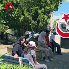 Bursa'daki depremde tedavi gören köpeği içeride bırakmadı