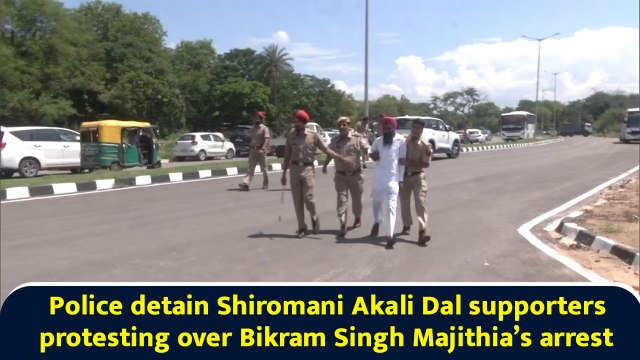 Police detain Shiromani Akali Dal supporters protesting over Bikram Singh Majithia’s arrest