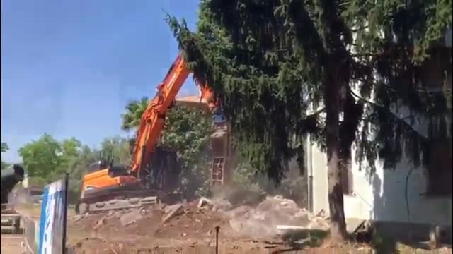 Case Ater Treviso, la demolizione dei vecchi edifici: spazio a 163 nuovi alloggi