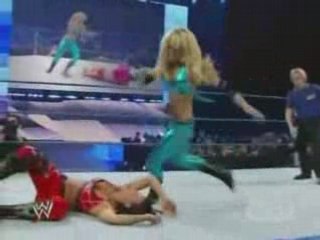 WWE Smackdown 04-11-08: Victoria w/ Natalya vs. Michelle