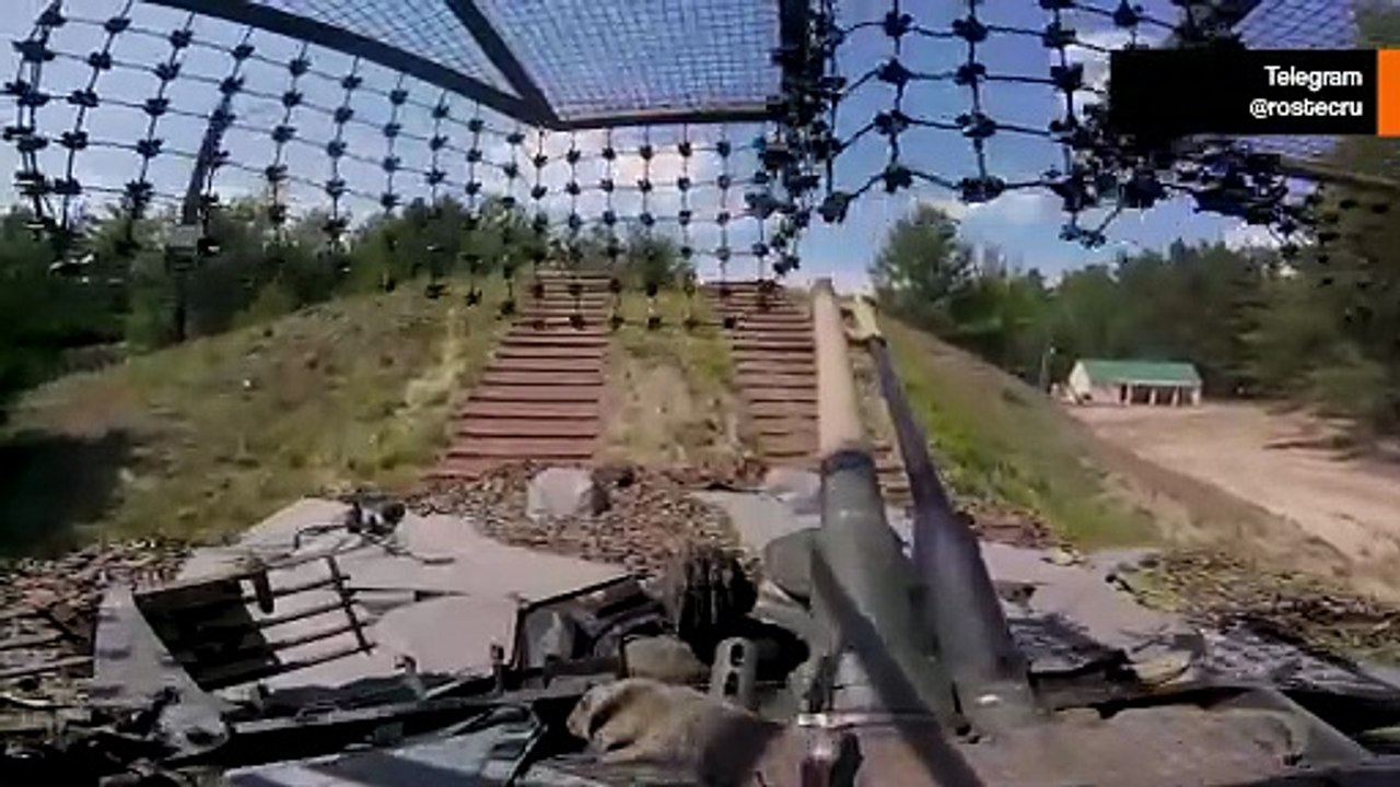 וידאו: רוסיה מקבלת אצווה חדשה של נגמ"שי BMP-3 ע...