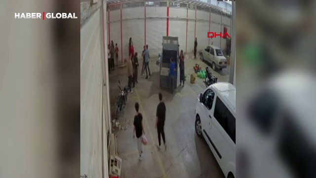 Akraba pazarcılar arasında kavga! Polis biber gazıyla ayırabildi