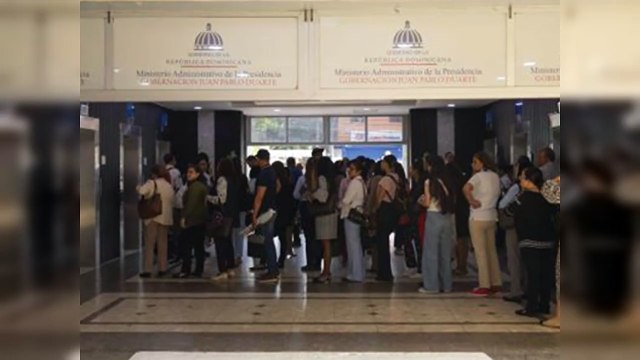 Más de 21,000 servidores públicos inician nuevo horario laboral