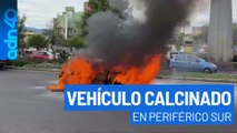 Vehículo calcinado en Periférico Sur y Circuito Azteca por una falla mecánica