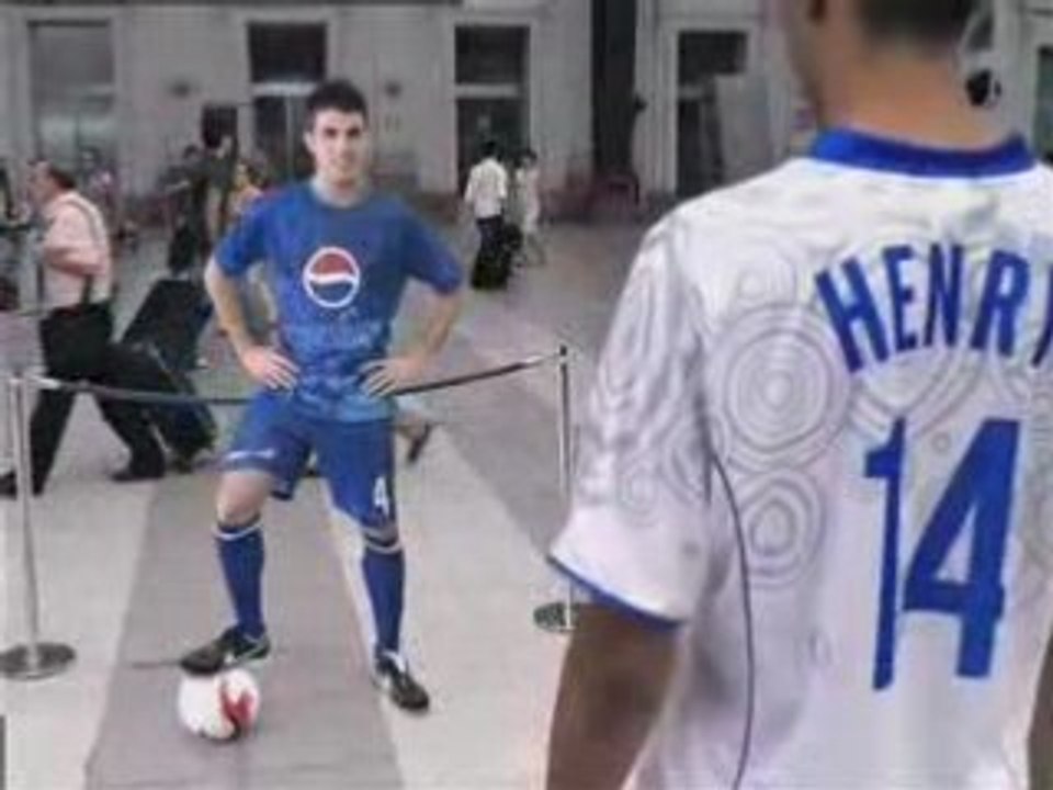 Pub pepsi foot shuffle