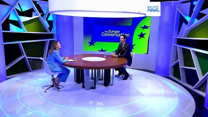 Ο Επίτροπος της ΕΕ για το κλίμα Βόπκε Χούκστρα υπερασπίζεται τις πιστώσεις άνθρακα