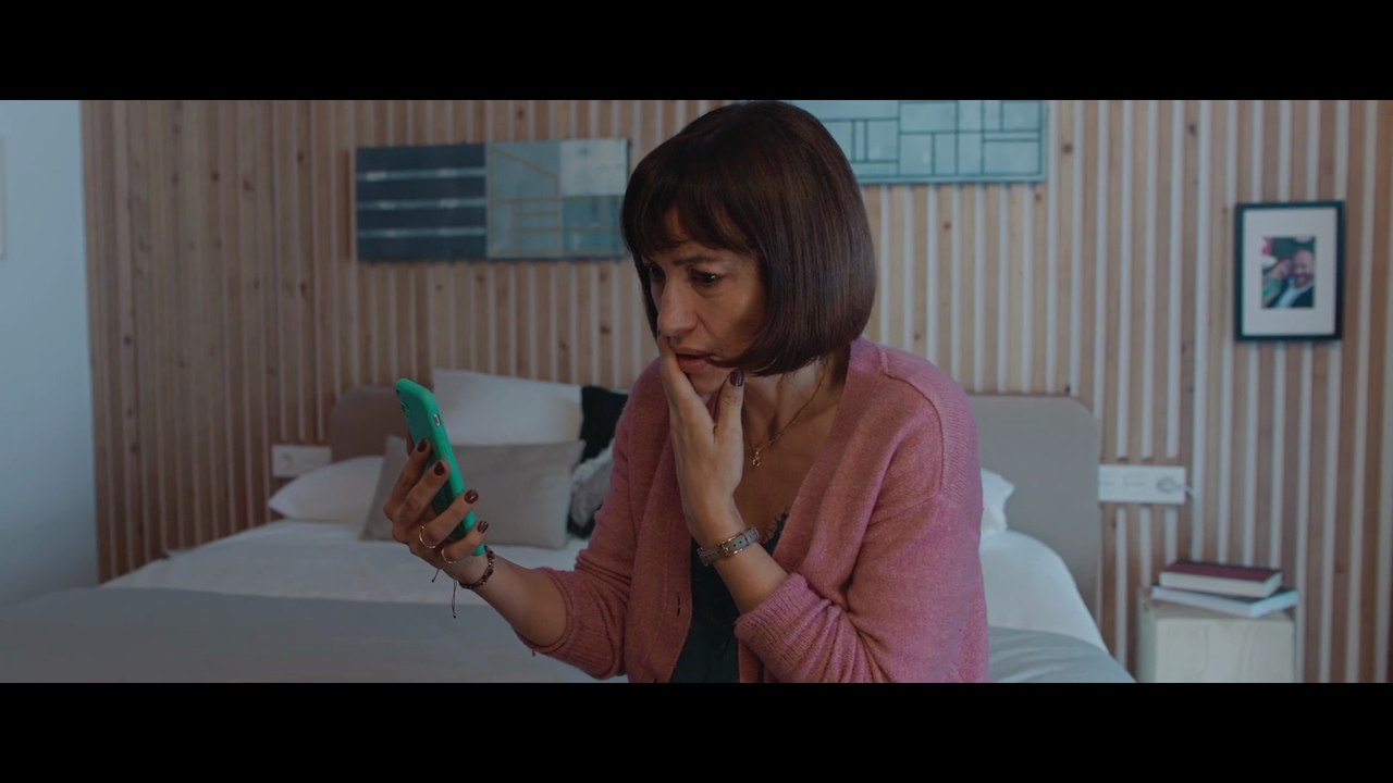 Padres - Trailer (2024)