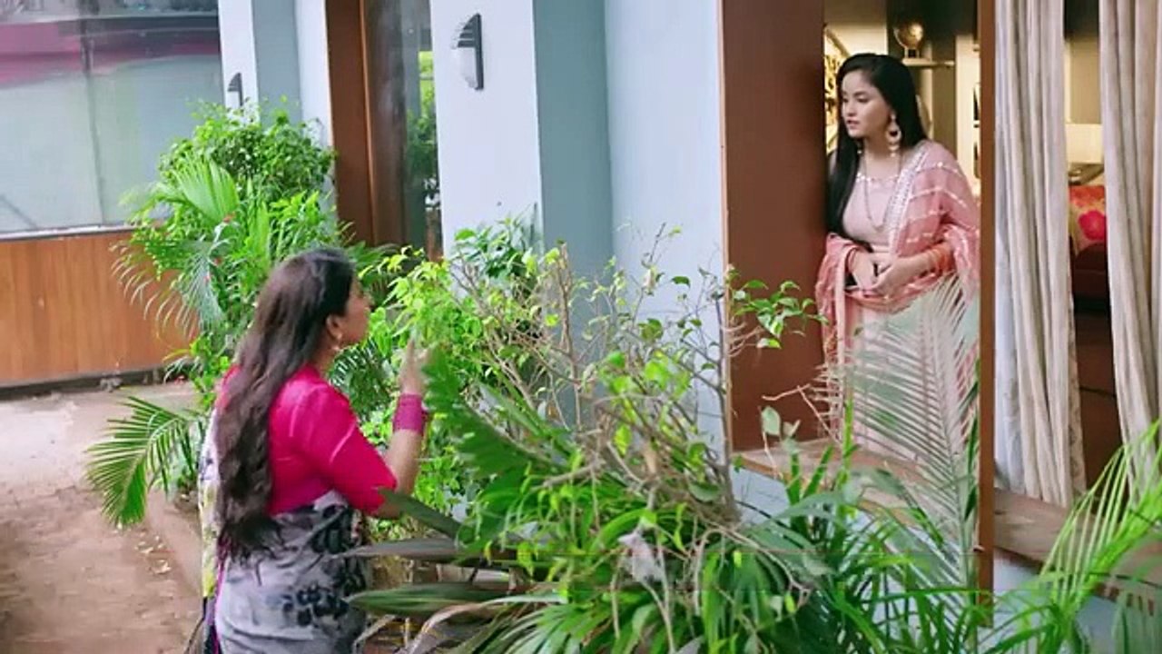 96. Naati Pinky (Ki Lambi Love Story), en español