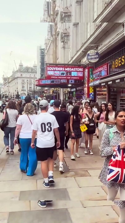 🇬🇧 No commentary, just pure London 4k vibes 🎧🚶