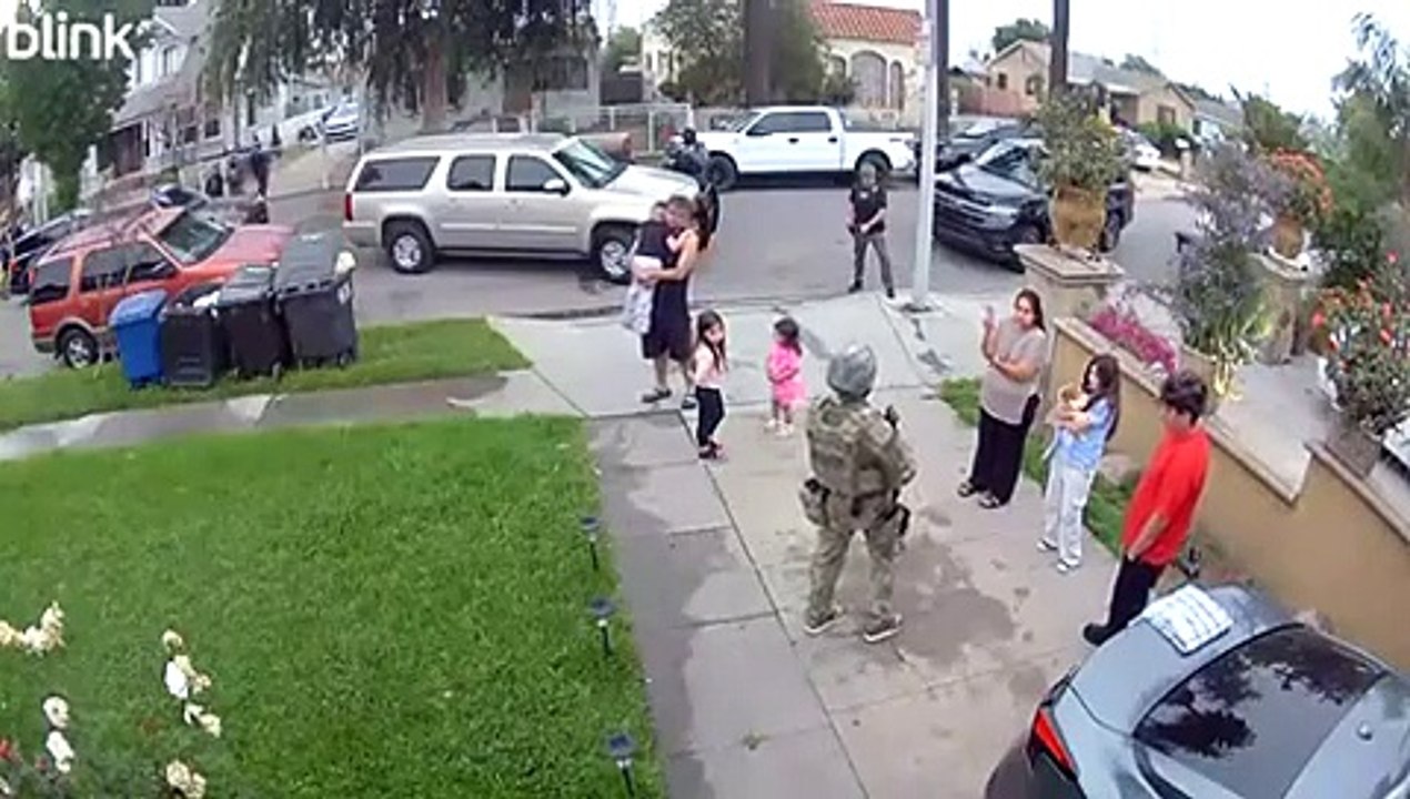 ICE searching someone's home for Undocumented Immigrants in Los Angeles