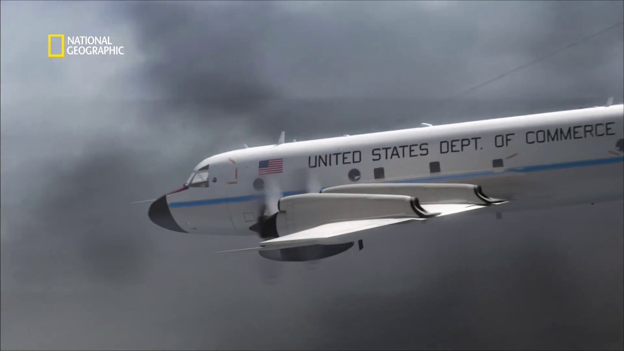 Air Crash – Au cœur de la tempête – Vol NOAA42 [Français]