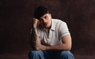 Le migliori canzoni dell'estate secondo Olly: la sua playlist personale per Apple Music