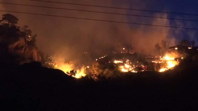 Evacuadas más de 5.000 personas debido a un incendio en la isla griega de Creta