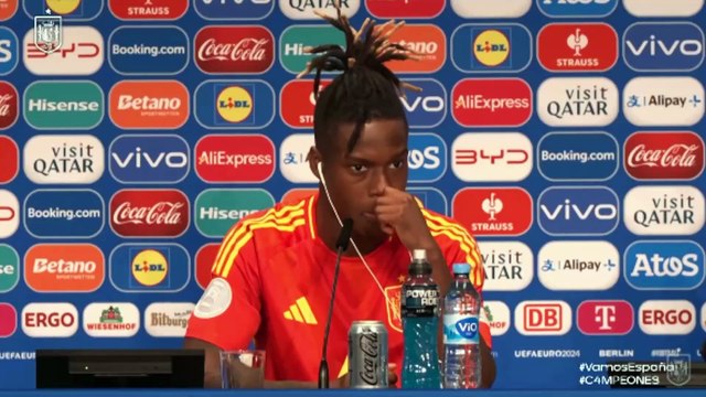 Nico Williams renueva con el Athletic Club hasta 2035 y zanja su posible marcha al FC Barcelona