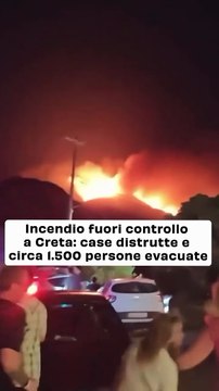 Incendio Devastante a Creta: Evacuazioni di Massa e Strade Chiuse nella Parte Sud-Est dell'Isola