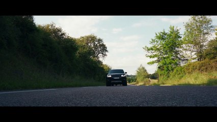 Alban Lenoir veut défoncer toute le monde dans son nouveau film de baston : bande-annonce des Orphelins