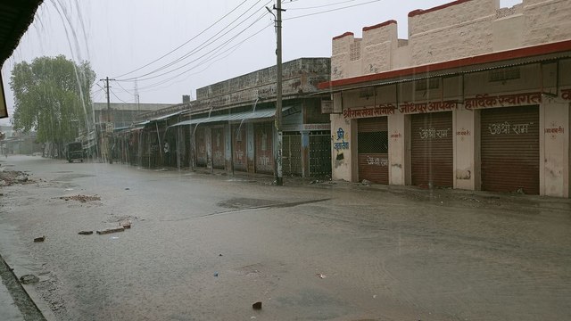 Watch Video: एक घंटे तेज बरसात से पानी-पानी हुई रूणिचा नगरी, निचले इलाकों में घुसा पानी