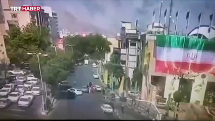 İran, İsrail saldırısında havaya uçan araçların yer aldığı görüntüyü paylaştı