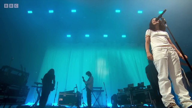 Lorde chante What Was That à Glastonbury 2025