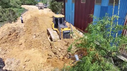 OMG!! Project in progress, 25.5 ton heavy truck stuck in mud, helped by powerful SHANTUI DH-17C2