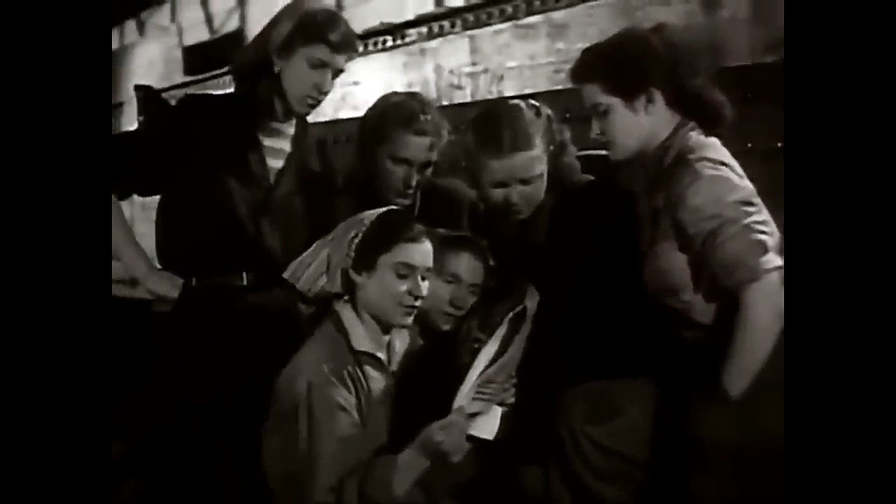 AUTOBUS ODJEŻDŻA 6:20 FILM POLSKI