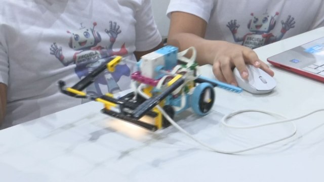 Inauguran las Olimpiadas Robóticas