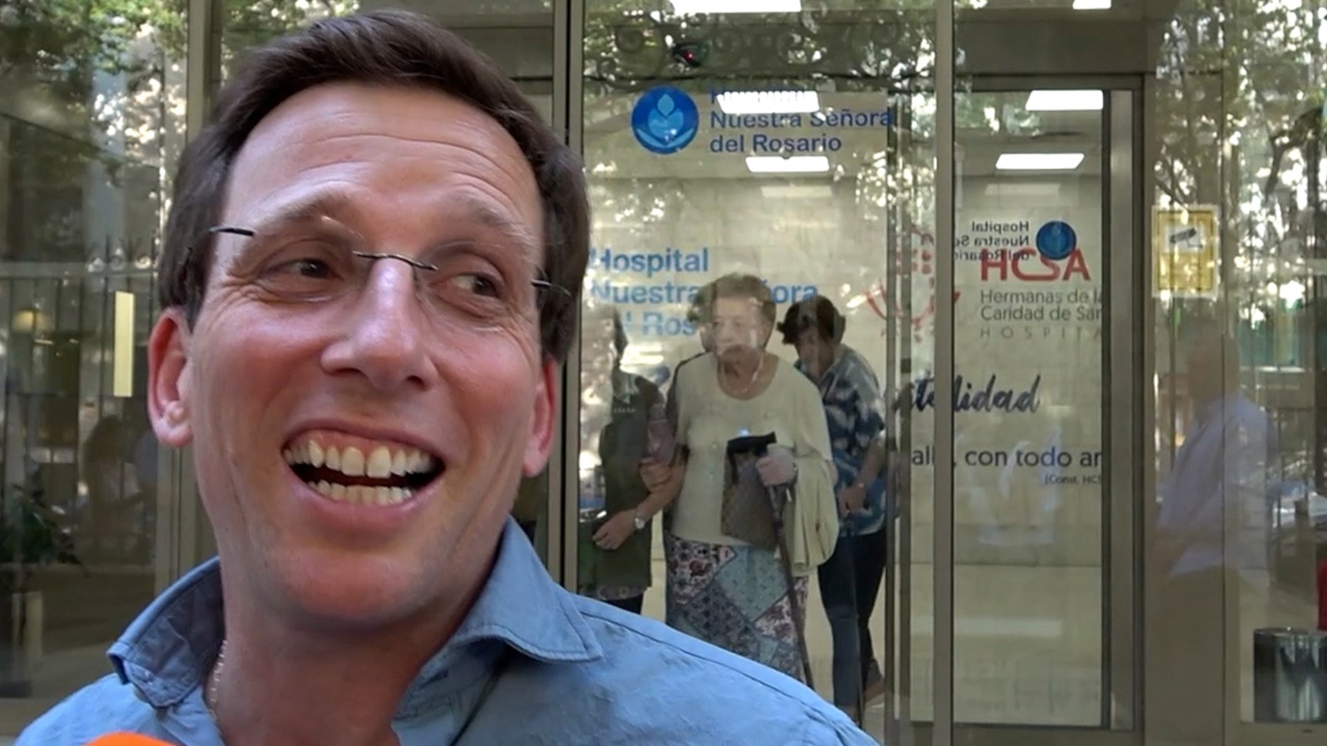 Lucas, el primer hijo del alcalde de Madrid, Jos� Luis Mart�nez-Almeida, y su esposa, Teresa Urquijo, ha nacido en el Hospital Nuestra Se�ora del Rosario de la capital. Seg�n han confirmado fuentes municipales a EFE, el parto se ha producido poco despu�s de las 18:00 horas y tanto la madre como el reci�n nacido se encuentran en perfecto estado de salud.

La llegada del primog�nito del regidor madrile�o era esperada desde hac�a d�as. Ante la inminencia del parto, Almeida se ausent� de la reuni�n de la Junta de Gobierno municipal celebrada esta misma ma�ana.