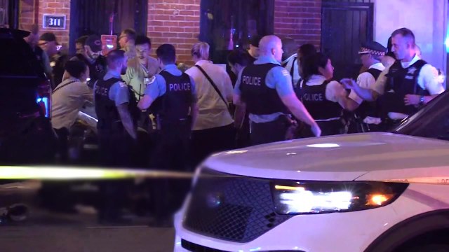 미 시카고 달리는 차에서 총격...4명 사망·14명 부상 / YTN