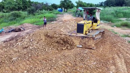 Nicely-Work-Proficiency-KOMAT-SU-D31P-Dozer-Delete-Gaps-Bridge-Stone-Construction