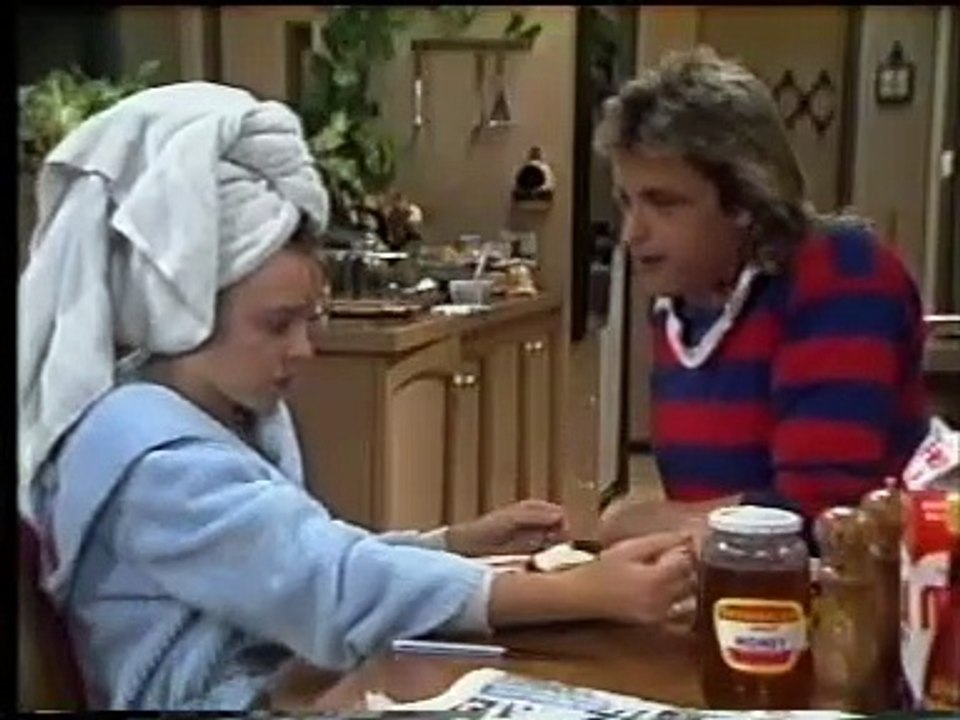 Neighbours deutsch - 369 - Katerstimmung (23.10)