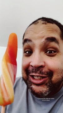 Cette glace avait pourtant l’air délicieuse et rafraîchissante 🤣🍦 #humour #couple #Couplegoals #parodie #chaleur #ete #canicule #Glace