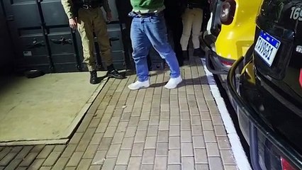 Motorista tenta "dar fuga" de Uno, mas é detido pela PM no Bairro Cancelli