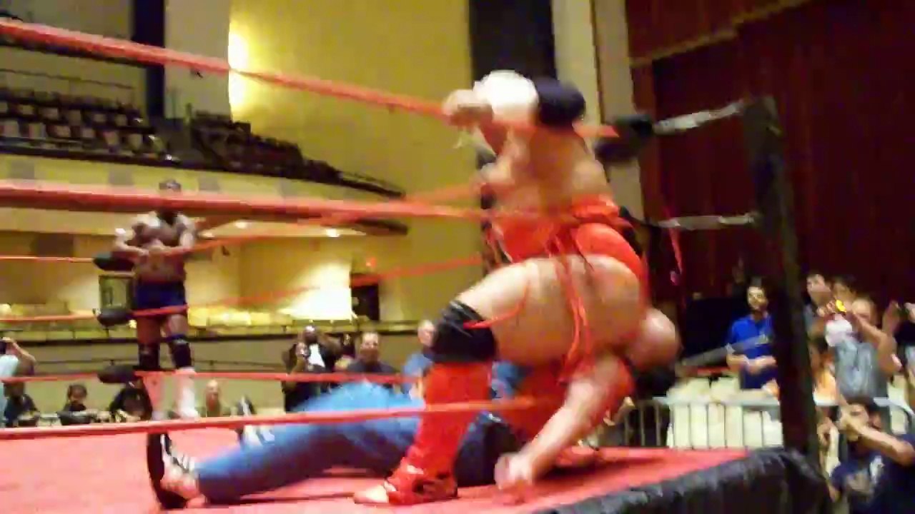 Rikishi Stinkyface Texas Red