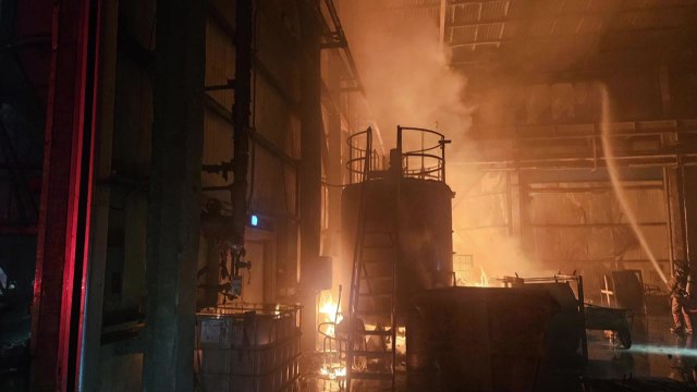 충북 청주 시멘트 제조 공장에서 불...인명피해 없어 / YTN