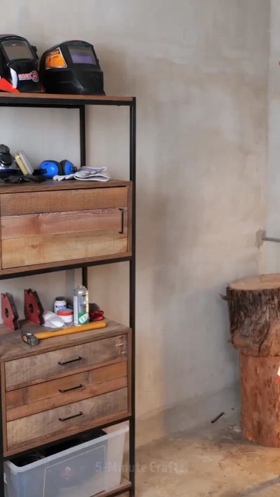 5-Minute Crafts - Her Form_ Her Throne_ Crafting A Chair Like No Other