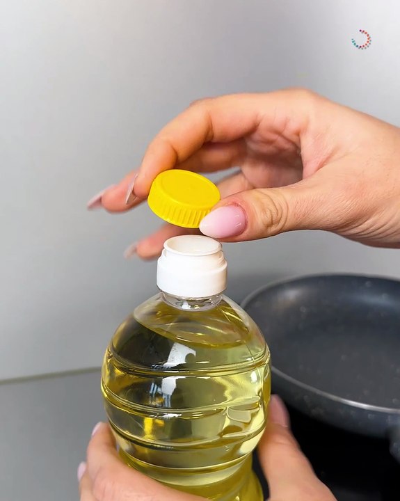 No more messy oil spills!👩‍🍳