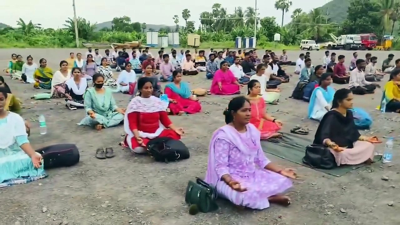 #Amaravati--  Yoga teachers protest with asanas in front of CM Naidu's house in Undavalli   #Yoga teachers staged a unique protest by performing #asanas near CM @ncbn's residence at #Undavalli, demanding Minister @naralokesh's intervention for payment of