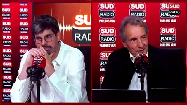 Regardez les adieux de Jean-Jacques Bourdin, ému, à Sud Radio, après trois ans d'antenne: C'est la conclusion de 49 années de radio. J'ai d'autres projets qui vont faire du bruit dans le monde politique - VIDEO
