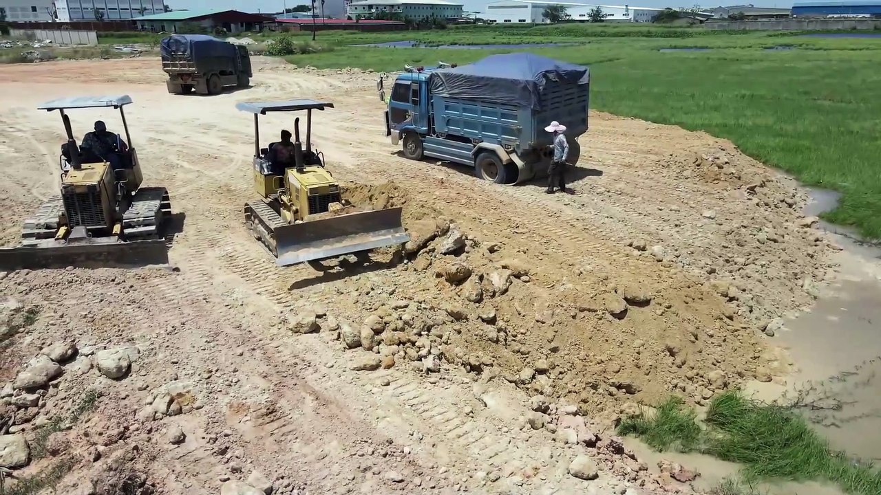 Wonderful Activity Showing Talent Skill Driver Bulldozer D20P and D20A Pushing Soil Filling Land