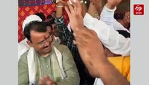 डिप्टी सीएम बैरवा का अनूठा अंदाज, धार्मिक कार्यक्रम में लोकगीतों पर जमकर थिरके
