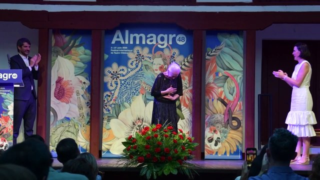 Cristina Hoyos hiptoniza a Almagro bailando a Carmen Amaya