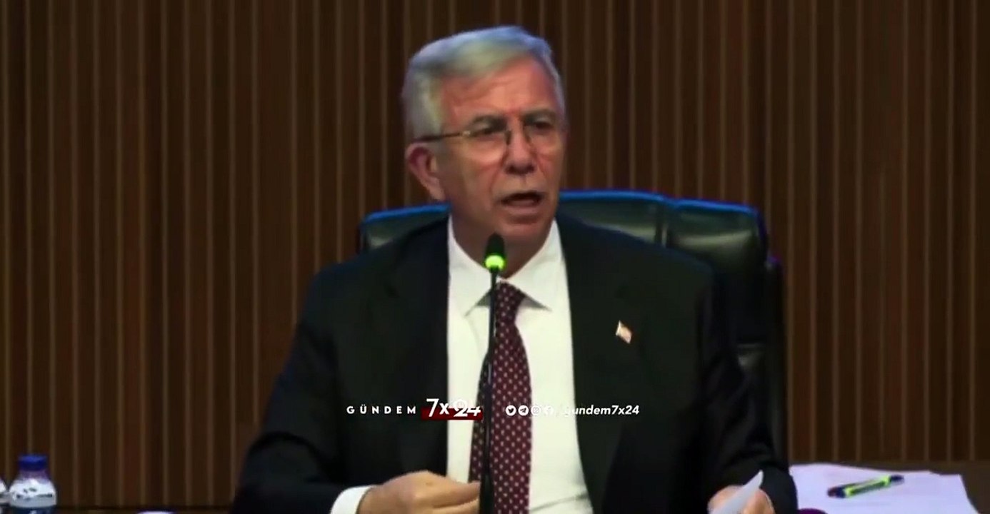 Güzel bir fıkra okumak isteyenler tıklasın! Mansur kendi trafik tezini kendi yalanladı