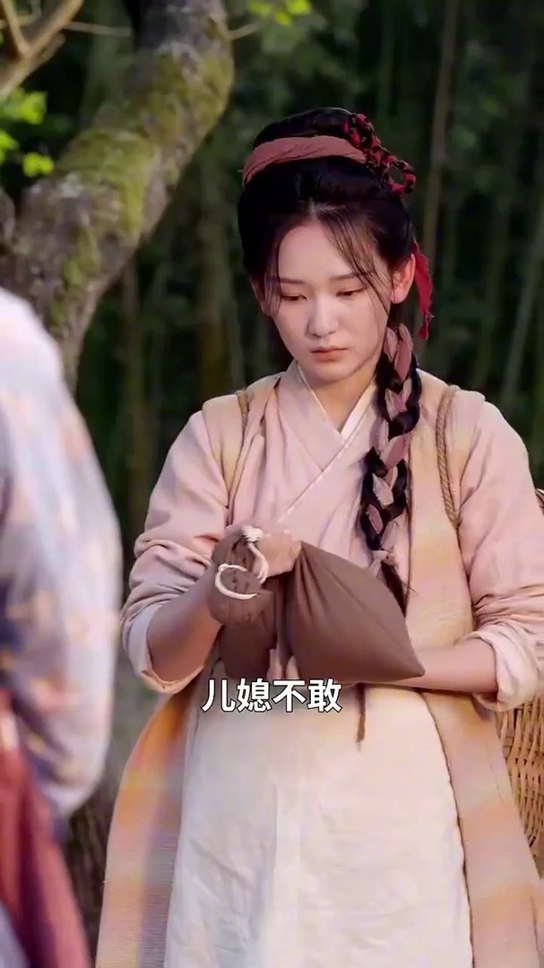 【MULTI SUB】郭静《荒年全村啃树皮，我有系统满仓肉》全集来咯✨️女霸总穿成古代拥有四娃的妈妈，没办法既来之则安之，先照顾好娃们，再凭借金手指，带领家人度过灾荒年#短剧 #短劇