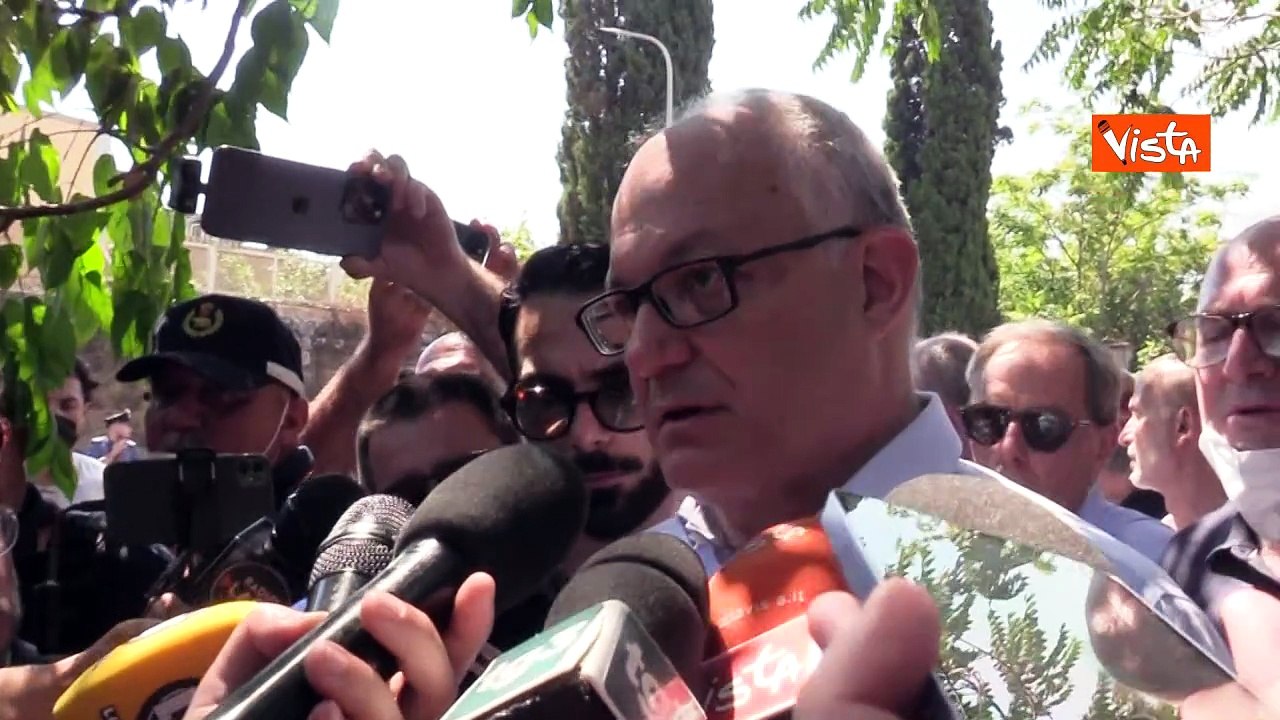 Esplode distributore a Roma, Gualtieri: "Fuga di gas durante operazioni carico di un'autocisterna"