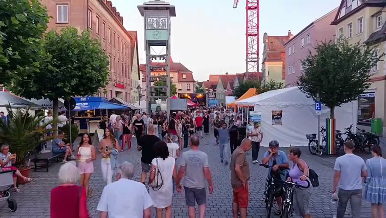 Gunzenhausen Bürgerfest 2025 Blick auf den Marktplatz