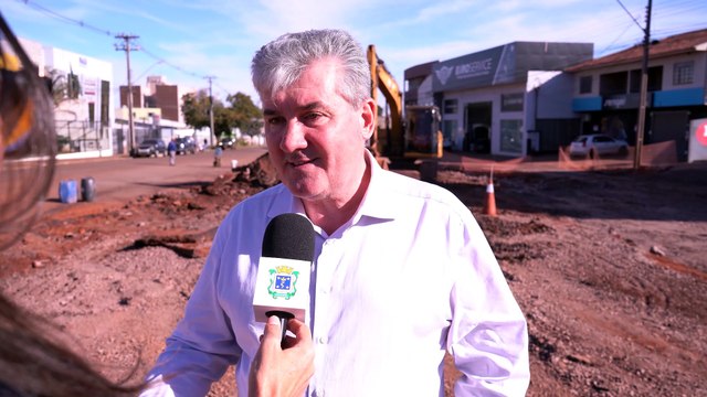 Chuva abriu crateras, mas força-tarefa tapa buracos