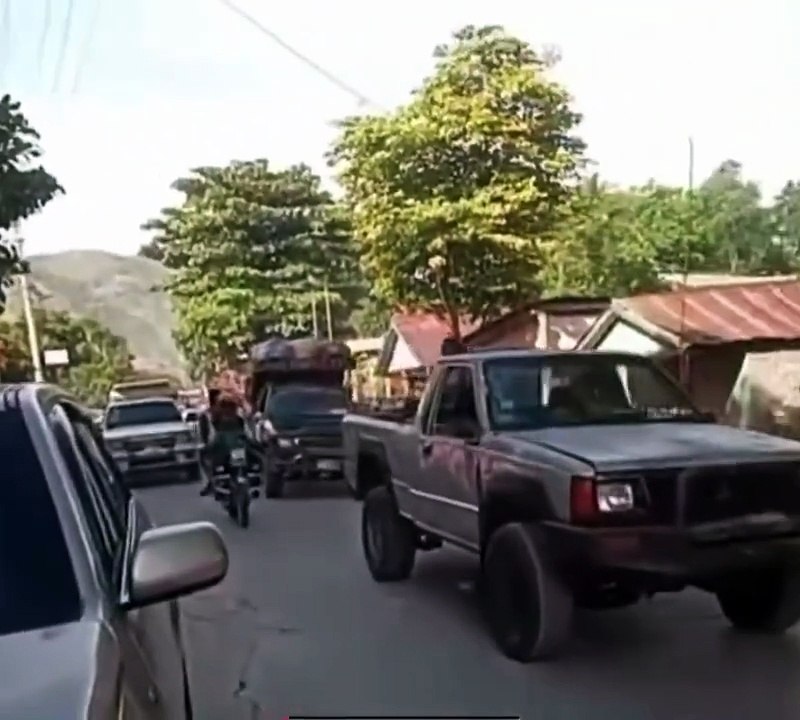Bandas armadas toman el control de Las Caobas y desatan temor cerca de la frontera con Elías Piña