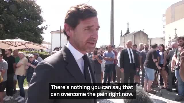 Mourners gather to pay respects to Diogo Jota and his brother André Silva