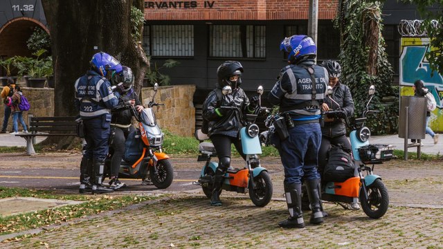 ¿De cuánto es la multa por andar en bicicleta eléctrica por las ciclorrutas en Bogotá?